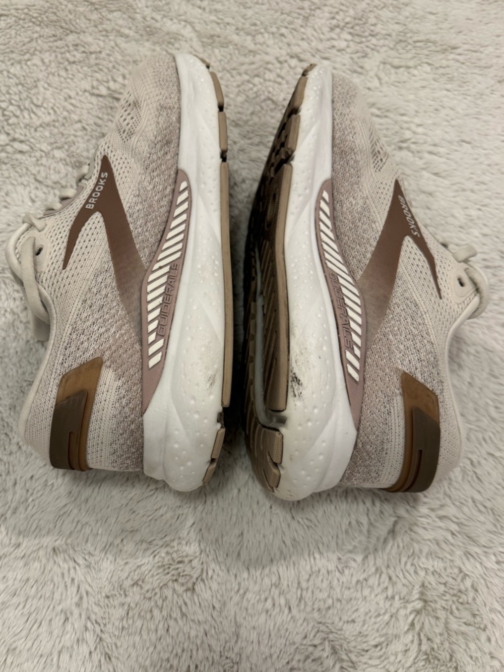 Brooks Ariel GTS 24 Women's Running Shoes - Size 9.5 Wide (D) - Coconut - Picture 3 of 5